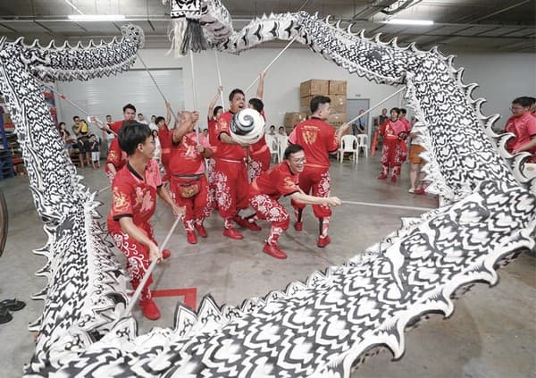 麗星夢集團旗下星夢郵輪「雲頂夢號」已連續3年承辦天富宮白龍王祖師的海上龍獅活動，創下全球唯一持續舉行的郵輪龍獅盛事。